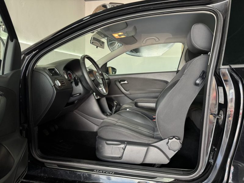VOLKSWAGEN POLO 2013