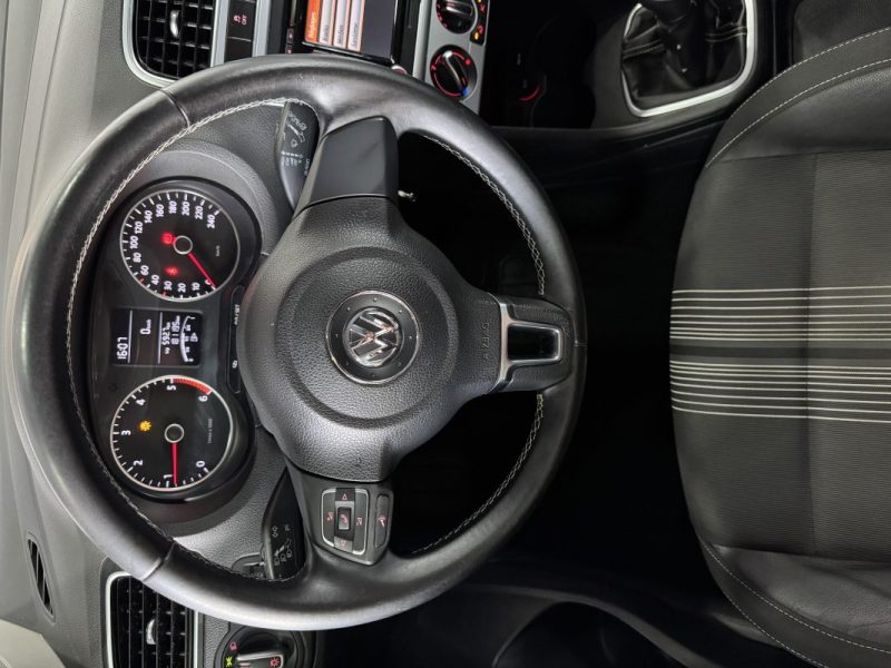 VOLKSWAGEN POLO 2013