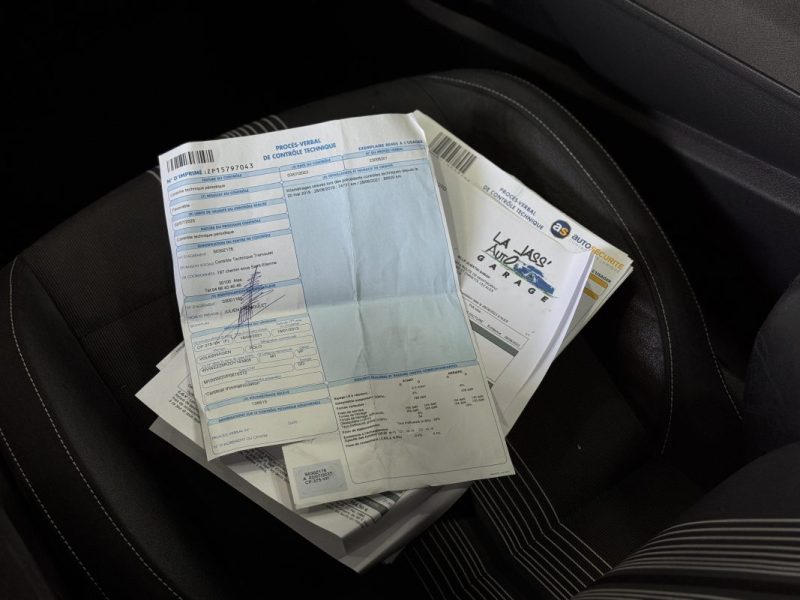 VOLKSWAGEN POLO 2013