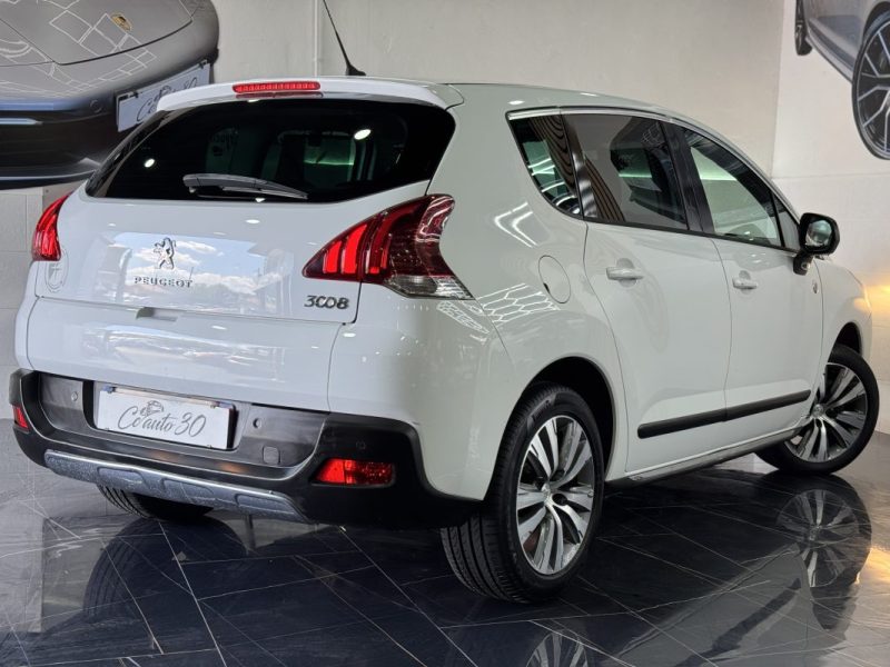 PEUGEOT 3008  2015