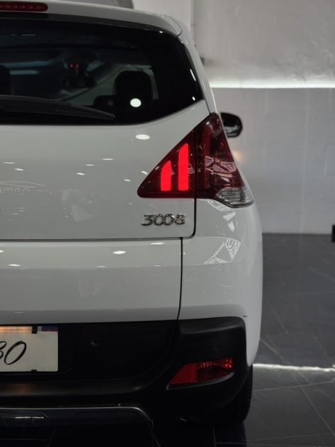 PEUGEOT 3008  2015