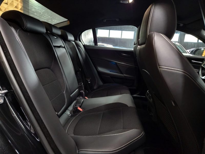 JAGUAR XE 2017 2.0t 200 R-SPORT BVA8*1°Main*VIRTUAL*CAMERA*MERIDIAN*