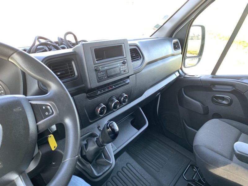 RENAULT MASTER 2020