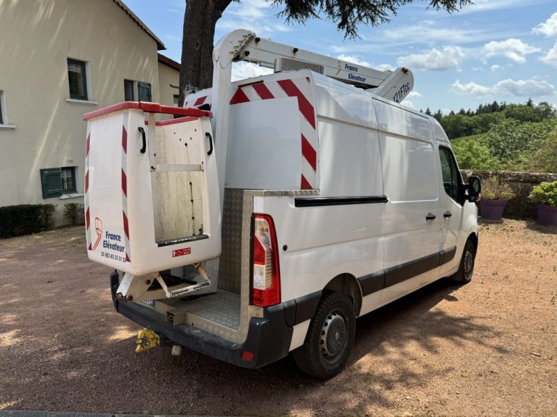 RENAULT MASTER 2020