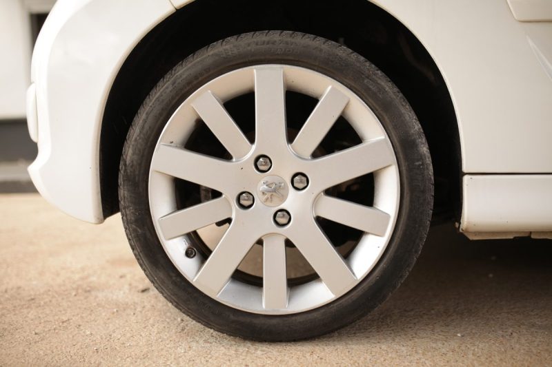 PEUGEOT 207 CC 112CH MODELE SPORT BACK GARANTIE 12 MOIS