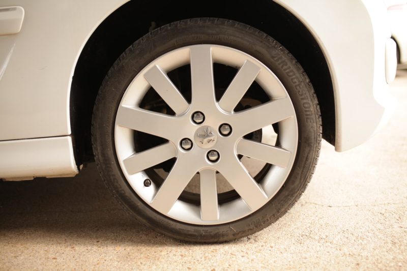 PEUGEOT 207 CC 112CH MODELE SPORT BACK GARANTIE 12 MOIS