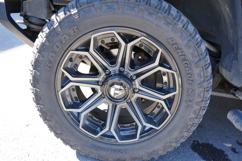 HUMMER HUMMER H2  SUT 2003