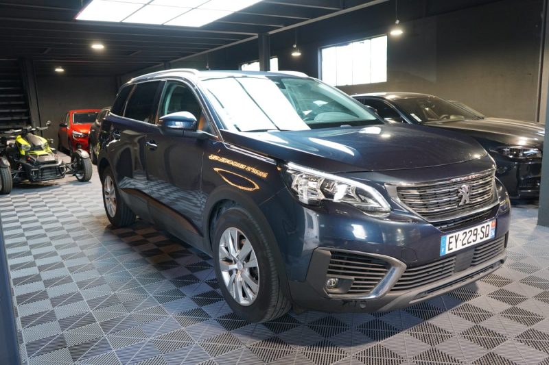 PEUGEOT 5008 2018
