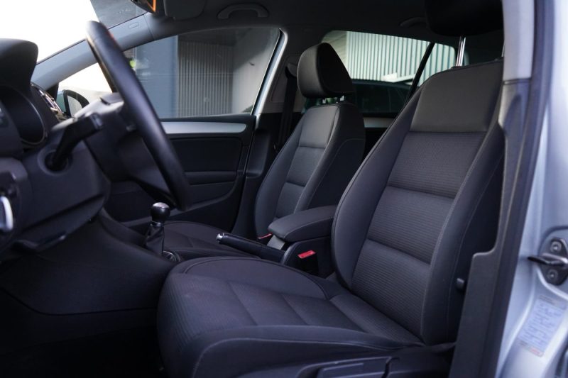 VOLKSWAGEN GOLF 2010