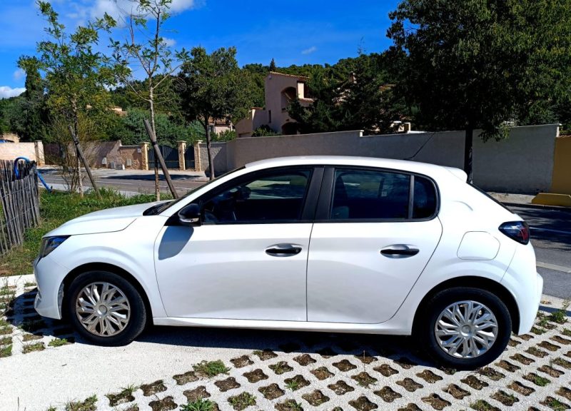 Peugeot 208 75 S&S BVM5, 4 cv, 5 portes, PME 02/2020, garantie 3 mois.