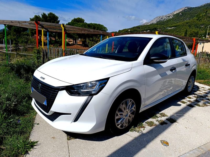 Peugeot 208 75 S&S BVM5, 4 cv, 5 portes, PME 02/2020, garantie 3 mois.