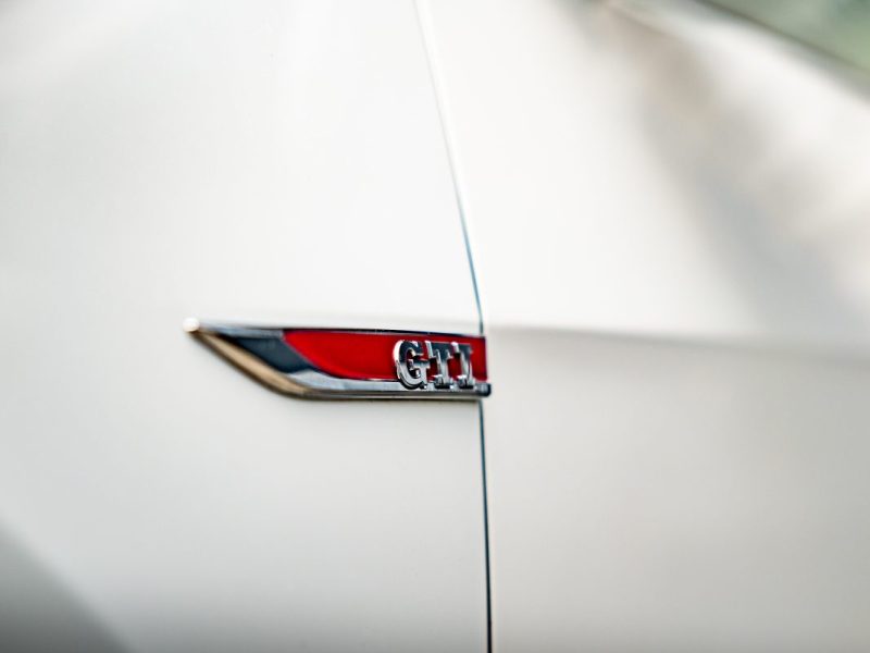 VOLKSWAGEN GOLF 2017