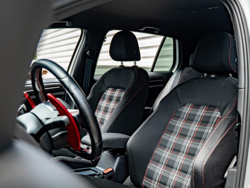 VOLKSWAGEN GOLF 2017