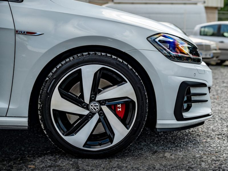 VOLKSWAGEN GOLF 2017