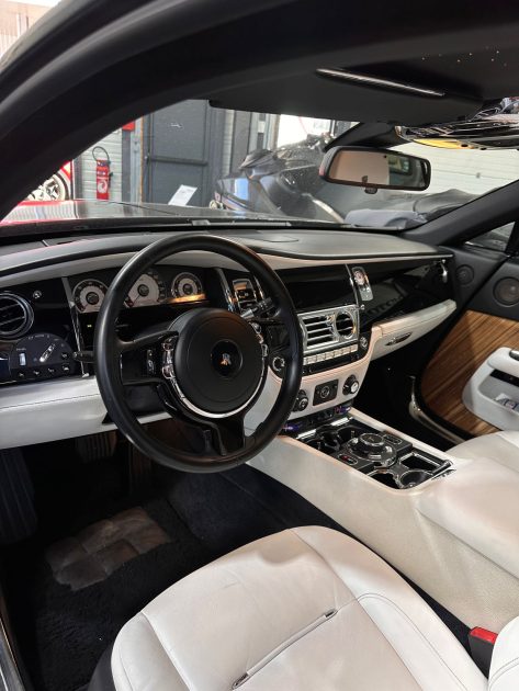 ROLLS ROYCE WRAITH V12 632 CV COOVERING