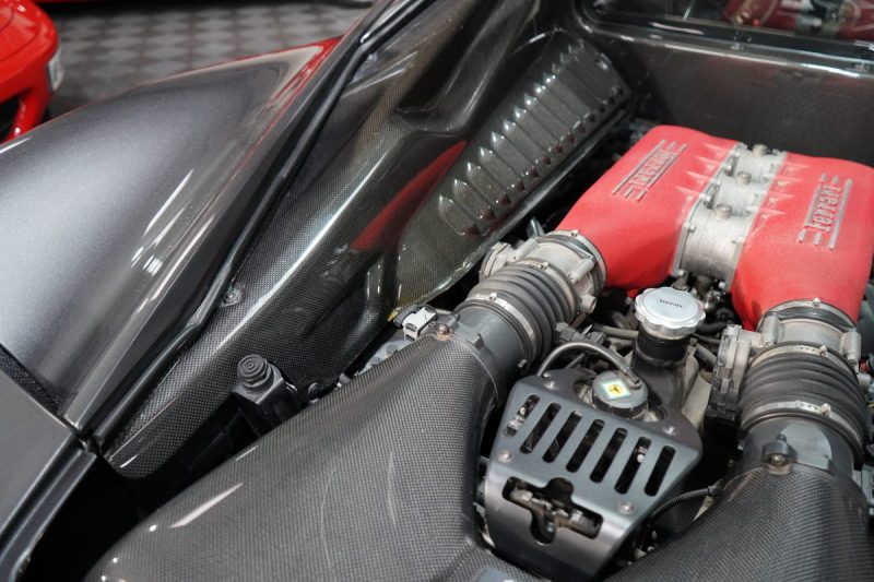 FERRARI F 458 ITALIA V8 570 FRANCAISE CARBONE/RIEN A PREVOIR