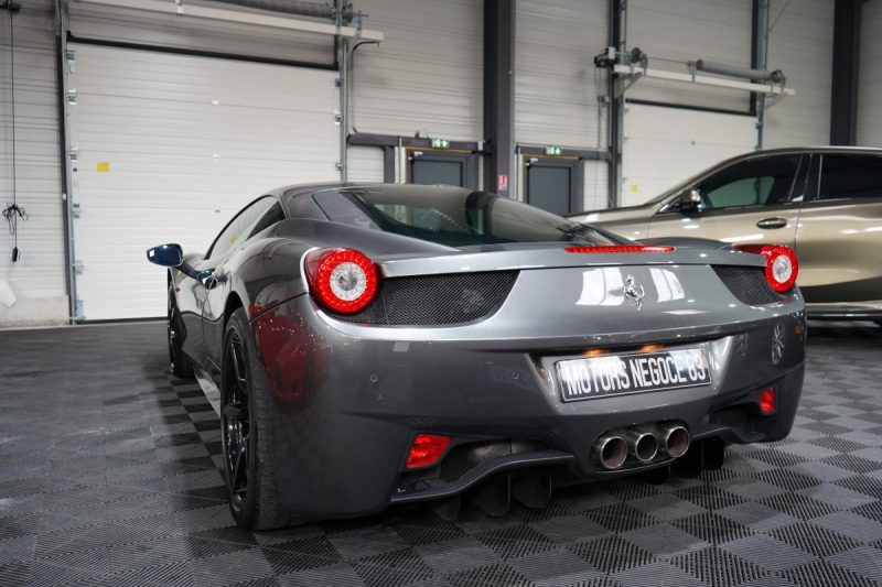 FERRARI F 458 ITALIA V8 570 FRANCAISE CARBONE/RIEN A PREVOIR