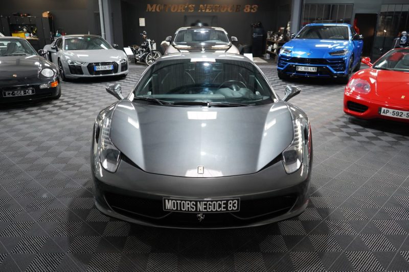 FERRARI F 458 ITALIA V8 570 FRANCAISE CARBONE/RIEN A PREVOIR