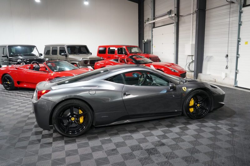 FERRARI F 458 ITALIA V8 570 FRANCAISE CARBONE/RIEN A PREVOIR