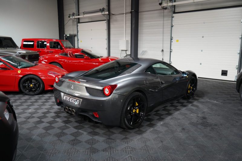 FERRARI F 458 ITALIA V8 570 FRANCAISE CARBONE/RIEN A PREVOIR