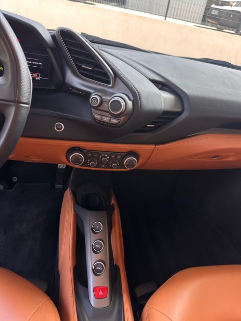 FERRARI F 488 v8 SPYDER 3.9 670 CV POWER / TVA / GARANTIE