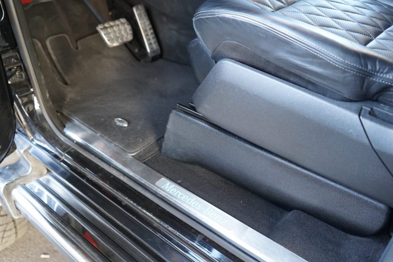 MERCEDES CLASSE G 4X4 2 V8 421 CV CARRE SORTIE USINE