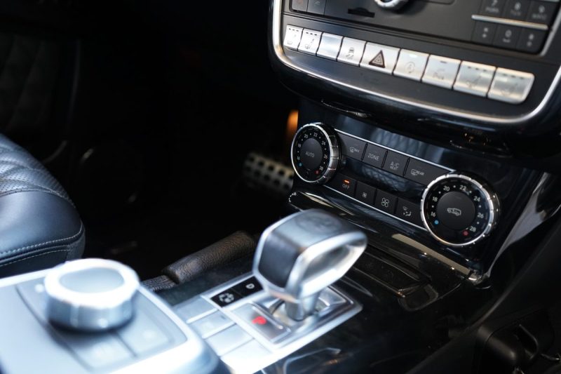 MERCEDES CLASSE G 4X4 2 V8 421 CV CARRE SORTIE USINE