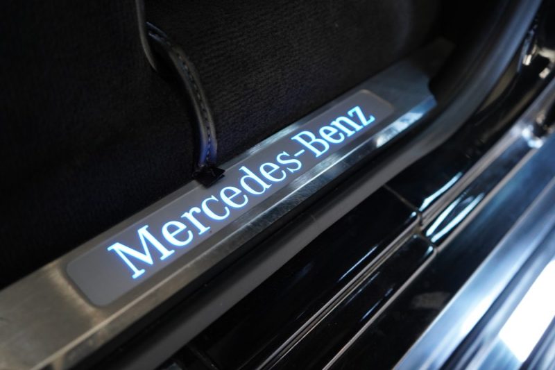 MERCEDES CLASSE G 4X4 2 V8 421 CV CARRE SORTIE USINE