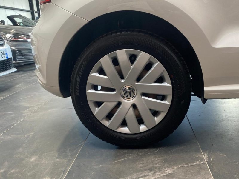 VOLKSWAGEN POLO  2011