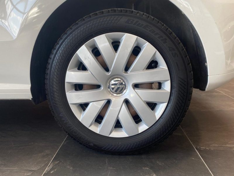 VOLKSWAGEN POLO  2011