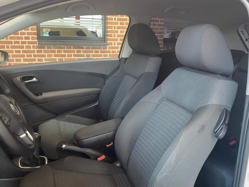 VOLKSWAGEN POLO  2011