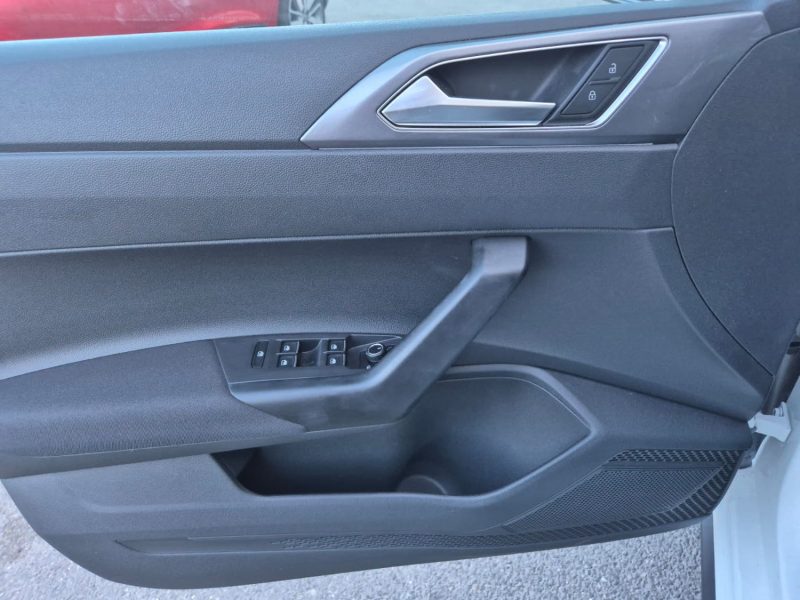 VOLKSWAGEN POLO 2018