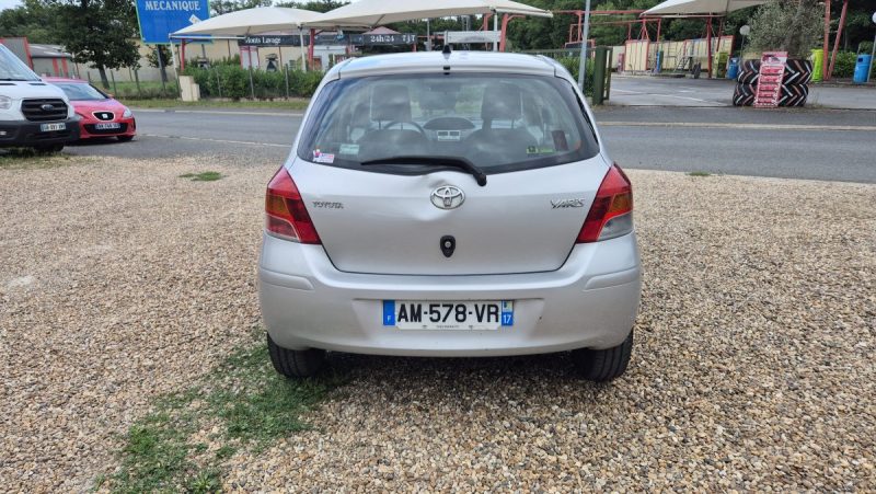TOYOTA YARIS 2010