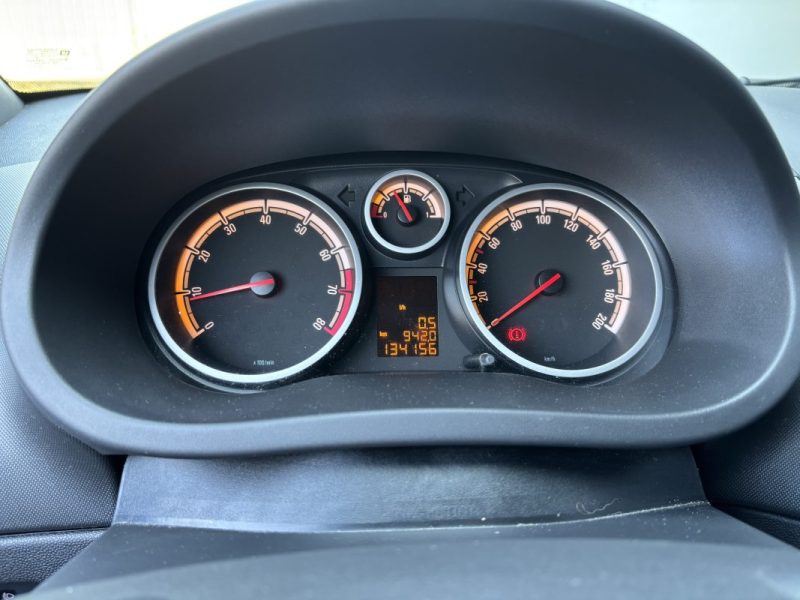 OPEL CORSA 2014