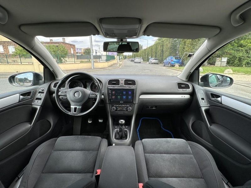 VOLKSWAGEN GOLF 2011