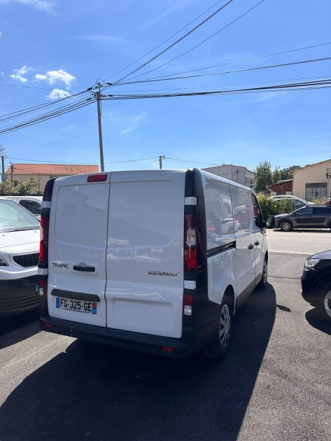 RENAULT TRAFIC 1.6 DCI 2.7T CONFORT