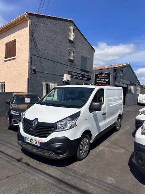 RENAULT TRAFIC 1.6 DCI 2.7T CONFORT
