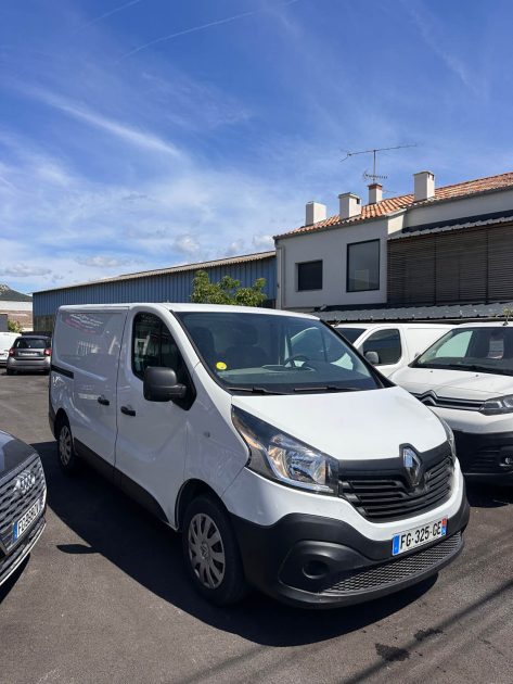 RENAULT TRAFIC 1.6 DCI 2.7T CONFORT