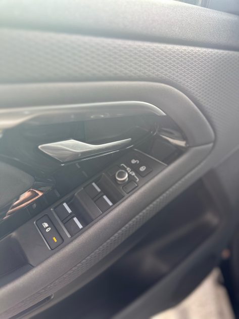 LAND ROVER RANGE ROVER EVOQUE D 150