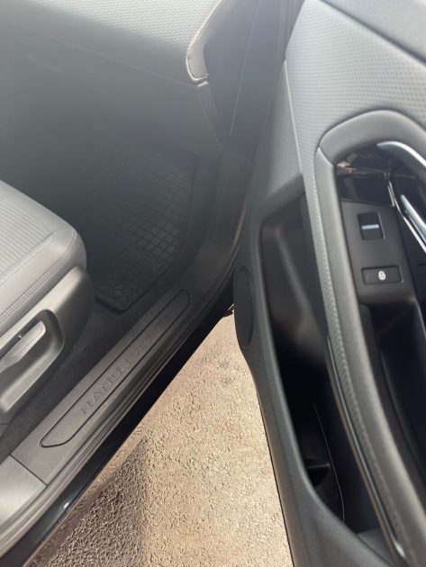 LAND ROVER RANGE ROVER EVOQUE D 150