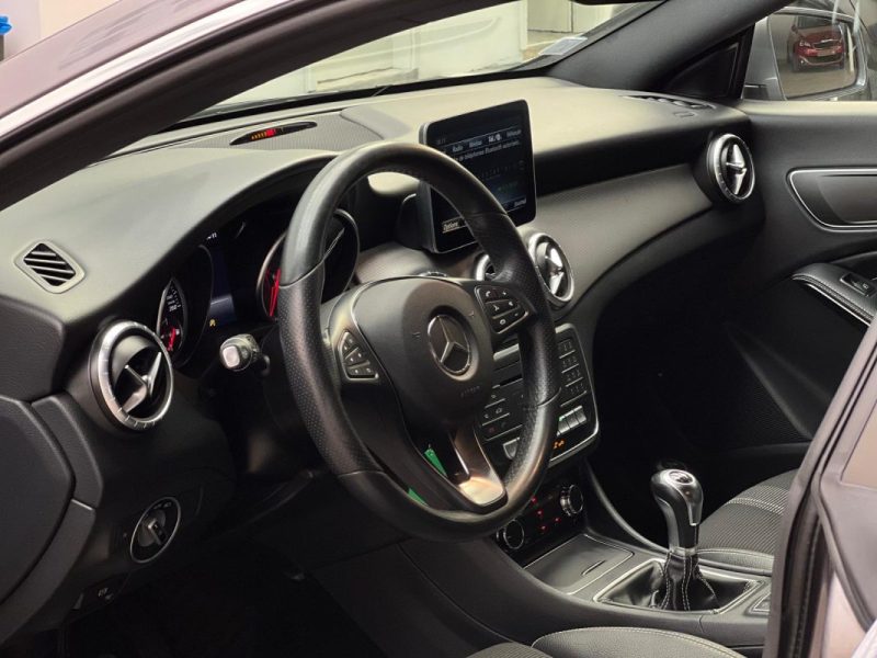 MERCEDES CLA 180 122CH SHOOTING BREAK URBAN