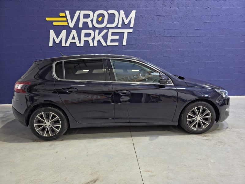 1.2 PureTech 110ch S&S Allure / Distribution OK