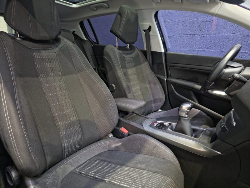 1.2 PureTech 110ch S&S Allure / Distribution OK