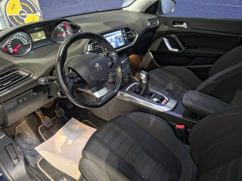 1.2 PureTech 110ch S&S Allure / Distribution OK