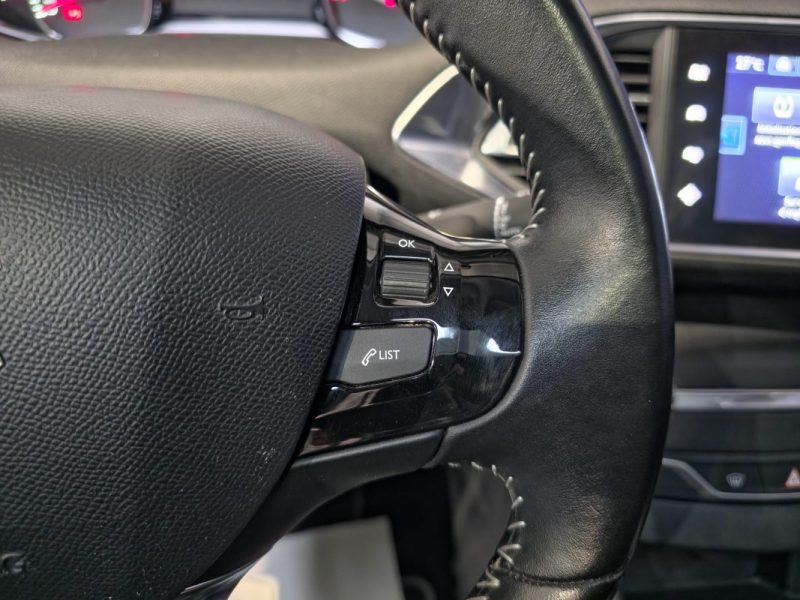 1.2 PureTech 110ch S&S Allure / Distribution OK