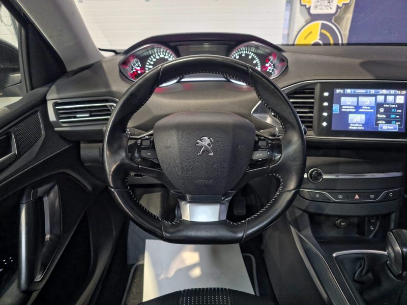 1.2 PureTech 110ch S&S Allure / Distribution OK