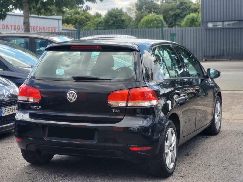 VOLKSWAGEN GOLF 2011