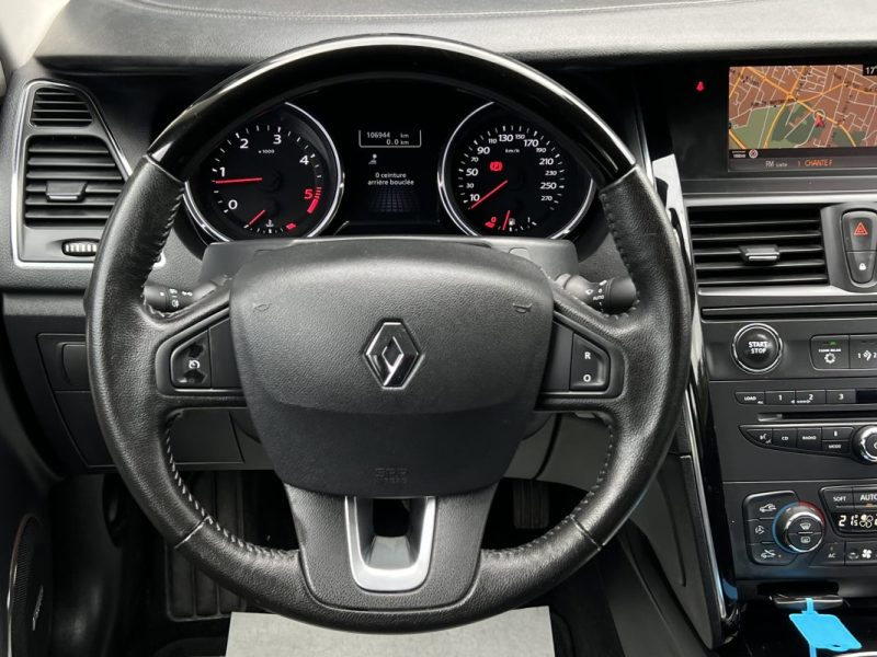 RENAULT LATITUDE INITIALE PARIS 2.0 DCI 150 Cv 1ERE MAIN / INTERIEUR CUIR CAMERA GPS - GARANTIE 1 AN