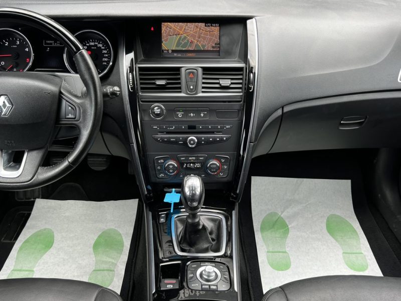 RENAULT LATITUDE INITIALE PARIS 2.0 DCI 150 Cv 1ERE MAIN / INTERIEUR CUIR CAMERA GPS - GARANTIE 1 AN