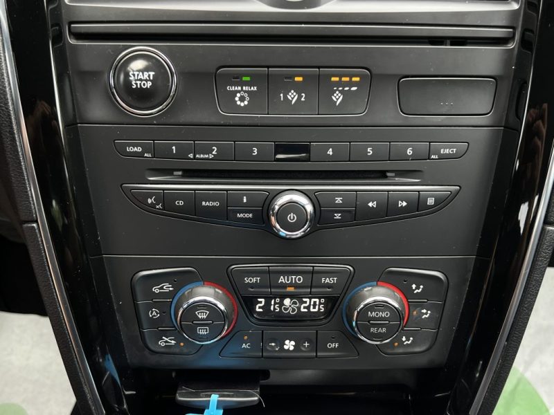 RENAULT LATITUDE INITIALE PARIS 2.0 DCI 150 Cv 1ERE MAIN / INTERIEUR CUIR CAMERA GPS - GARANTIE 1 AN